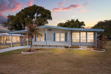 This light bright 2 bedroom 2 bath home is well maintained. Open on Zellwood Station Country Club in Florida - for sale on GolfHomes.com, golf home, golf lot