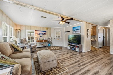 This light bright 2 bedroom 2 bath home is well maintained. Open on Zellwood Station Country Club in Florida - for sale on GolfHomes.com, golf home, golf lot