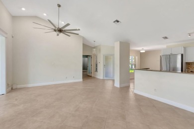 Spacious and well-maintained 3BD/2BA villa in the desirable on Aberdeen Golf and Country Club in Florida - for sale on GolfHomes.com, golf home, golf lot