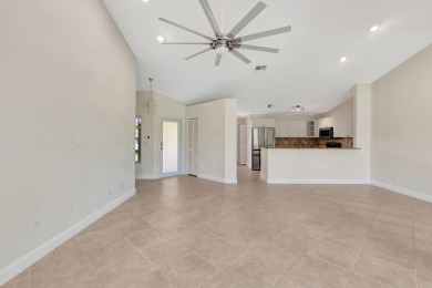 Spacious and well-maintained 3BD/2BA villa in the desirable on Aberdeen Golf and Country Club in Florida - for sale on GolfHomes.com, golf home, golf lot