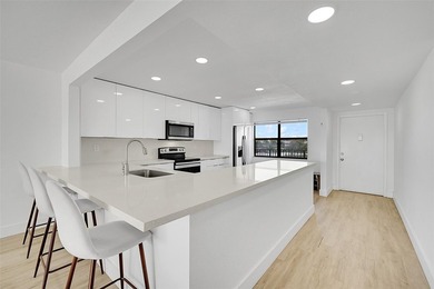 Back on the market!! Sunrise Lakes Phase 4, a charming and on Sunrise Lakes Phase IV Golf Course in Florida - for sale on GolfHomes.com, golf home, golf lot