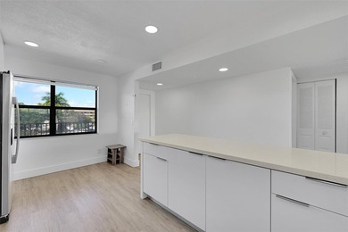 Back on the market!! Sunrise Lakes Phase 4, a charming and on Sunrise Lakes Phase IV Golf Course in Florida - for sale on GolfHomes.com, golf home, golf lot