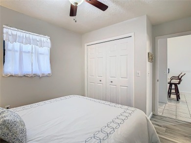 This beautifully updated 2-bedroom, 2-bathroom villa offers on Tarpon Springs Golf Course in Florida - for sale on GolfHomes.com, golf home, golf lot