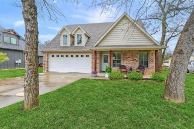 You can't beat this beautiful home meticulously maintained front on Lake Kiowa Golf Course in Texas - for sale on GolfHomes.com, golf home, golf lot