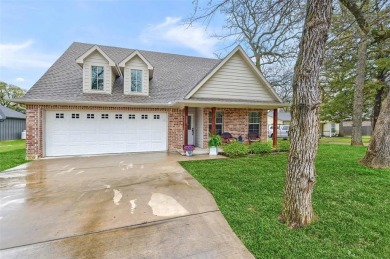 You can't beat this beautiful home meticulously maintained front on Lake Kiowa Golf Course in Texas - for sale on GolfHomes.com, golf home, golf lot