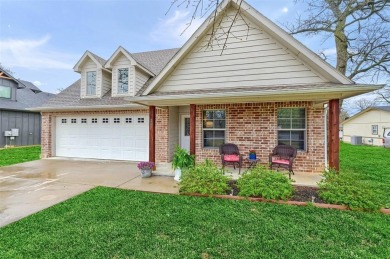 You can't beat this beautiful home meticulously maintained front on Lake Kiowa Golf Course in Texas - for sale on GolfHomes.com, golf home, golf lot
