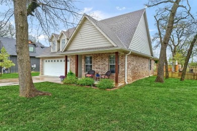 You can't beat this beautiful home meticulously maintained front on Lake Kiowa Golf Course in Texas - for sale on GolfHomes.com, golf home, golf lot