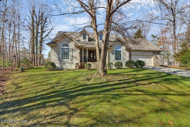 Check out this split bedroom ranch home on a small quiet on Heatherhurst Golf Course in Tennessee - for sale on GolfHomes.com, golf home, golf lot