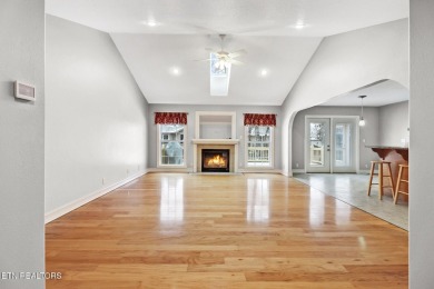 Check out this split bedroom ranch home on a small quiet on Heatherhurst Golf Course in Tennessee - for sale on GolfHomes.com, golf home, golf lot