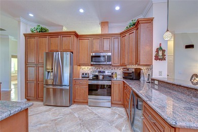 Welcome to Fox Run in Bloomingdale -- a beautifully maintained on Bloomingdale Golfers Club in Florida - for sale on GolfHomes.com, golf home, golf lot