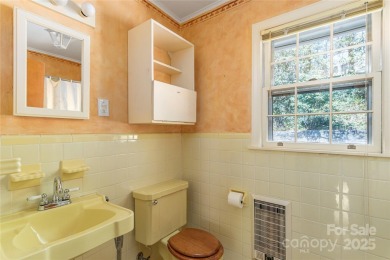 Rare opportunity near Waynesville Country Club! Spacious 4BD/4BA on Waynesville Country Club Inn in North Carolina - for sale on GolfHomes.com, golf home, golf lot