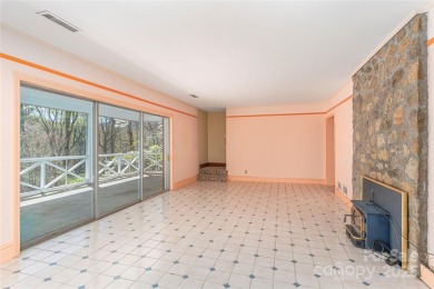Rare opportunity near Waynesville Country Club! Spacious 4BD/4BA on Waynesville Country Club Inn in North Carolina - for sale on GolfHomes.com, golf home, golf lot