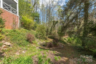 Rare opportunity near Waynesville Country Club! Spacious 4BD/4BA on Waynesville Country Club Inn in North Carolina - for sale on GolfHomes.com, golf home, golf lot