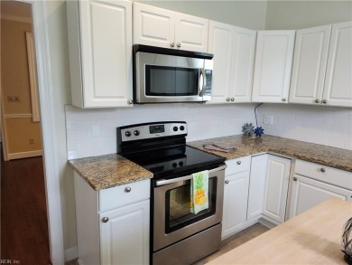 Looking to downsize without compromising on style and comfort? on Fords Colony Country Club in Virginia - for sale on GolfHomes.com, golf home, golf lot