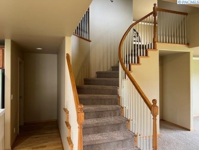 Beautiful Canyon Lakes Condo overlooking #9 Green and Fairway at on Canyon Lakes Golf Course in Washington - for sale on GolfHomes.com, golf home, golf lot