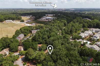 A convenient location and contemporary floor plan are the on University of Georgia Golf Course in Georgia - for sale on GolfHomes.com, golf home, golf lot