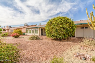 Ahwatukee! South Mountain Views! This 3 bedroom home offers an on Ahwatukee Country Club in Arizona - for sale on GolfHomes.com, golf home, golf lot