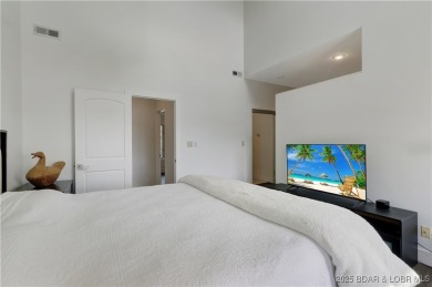 If you're looking for the perfect blend of lake life luxury and on Seasons Ridge At Four Seasons in Missouri - for sale on GolfHomes.com, golf home, golf lot