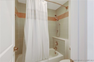 If you're looking for the perfect blend of lake life luxury and on Seasons Ridge At Four Seasons in Missouri - for sale on GolfHomes.com, golf home, golf lot