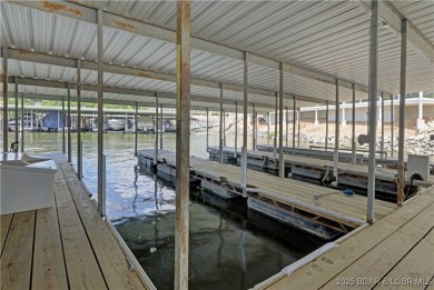 If you're looking for the perfect blend of lake life luxury and on Seasons Ridge At Four Seasons in Missouri - for sale on GolfHomes.com, golf home, golf lot