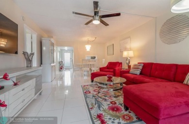 This charming 2-bedroom, 2-bathroom corner condo is in the on Oriole Golf and Tennis Club in Florida - for sale on GolfHomes.com, golf home, golf lot