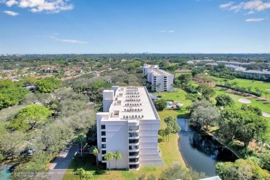 Remodeled & brand new custom closet & just painted! First floor on The Country Club At Boca Raton in Florida - for sale on GolfHomes.com, golf home, golf lot