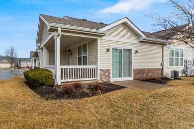 Welcome to this beautifully maintained Townhouse ranch-style on Carillon Lakes 3 Hole Course in Illinois - for sale on GolfHomes.com, golf home, golf lot