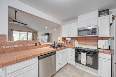 Adorable Detached Single Family Home in Rockport Country Club - on Rockport Country Club in Texas - for sale on GolfHomes.com, golf home, golf lot