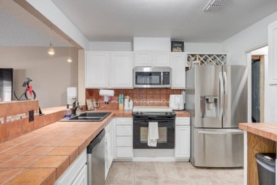 Adorable Detached Single Family Home in Rockport Country Club - on Rockport Country Club in Texas - for sale on GolfHomes.com, golf home, golf lot