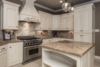 Come see this luxurious 4-bedrm, 3.5-bath home with a side load on Maumelle Golf and Country Club in Arkansas - for sale on GolfHomes.com, golf home, golf lot
