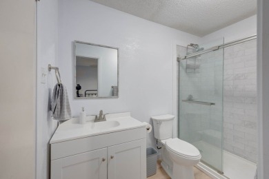 Adorable Detached Single Family Home in Rockport Country Club - on Rockport Country Club in Texas - for sale on GolfHomes.com, golf home, golf lot