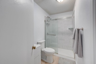 Adorable Detached Single Family Home in Rockport Country Club - on Rockport Country Club in Texas - for sale on GolfHomes.com, golf home, golf lot