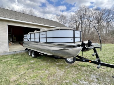 Auction: Lake Barkley Waterfront with Dock & Personal Property SO on Boots Randolph Golf Course in Kentucky - for sale on GolfHomes.com, golf home, golf lot