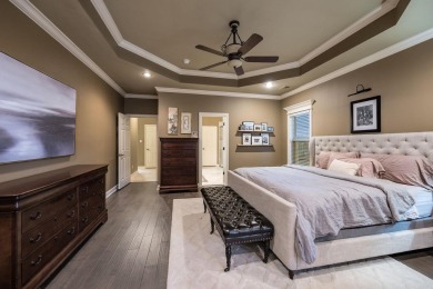Come see this luxurious 4-bedrm, 3.5-bath home with a side load on Maumelle Golf and Country Club in Arkansas - for sale on GolfHomes.com, golf home, golf lot