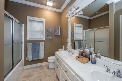 Come see this luxurious 4-bedrm, 3.5-bath home with a side load on Maumelle Golf and Country Club in Arkansas - for sale on GolfHomes.com, golf home, golf lot