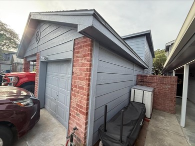 Adorable Detached Single Family Home in Rockport Country Club - on Rockport Country Club in Texas - for sale on GolfHomes.com, golf home, golf lot