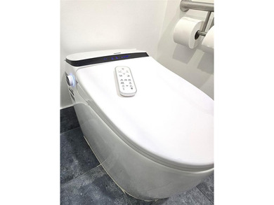 Beautifully renovated 2/2 condo with exquisite details on Wynmoor Golf Course in Florida - for sale on GolfHomes.com, golf home, golf lot