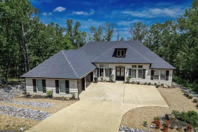 No need to Build! Come Home to this 2021 Carriage Built home on Isabella Golf Course  in Arkansas - for sale on GolfHomes.com, golf home, golf lot