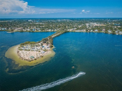1118 Captains Way is a solid, move-in ready home in the highly on Tarpon Springs Golf Course in Florida - for sale on GolfHomes.com, golf home, golf lot