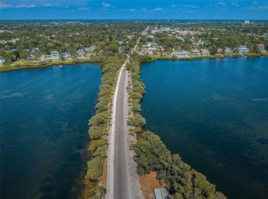 1118 Captains Way is a solid, move-in ready home in the highly on Tarpon Springs Golf Course in Florida - for sale on GolfHomes.com, golf home, golf lot