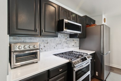 PRICE SLASHED! Seller Says: Bring an Offer! Big Home, Bigger on The Links at Carillon in Illinois - for sale on GolfHomes.com, golf home, golf lot