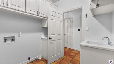 Welcome to 6616 Lakeridge Drive in Texarkana, TX! This spacious on Northridge Country Club in Texas - for sale on GolfHomes.com, golf home, golf lot