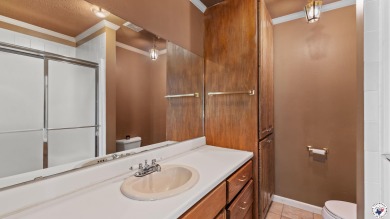 Welcome to 6616 Lakeridge Drive in Texarkana, TX! This spacious on Northridge Country Club in Texas - for sale on GolfHomes.com, golf home, golf lot