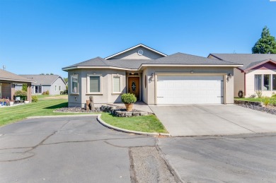 Custom scenic golf course home with stunning upgrades designed on Sun Willows in Washington - for sale on GolfHomes.com, golf home, golf lot