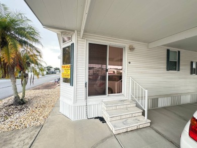 Welcome to your personal paradise of relaxation! This on Silver Dollar Golf and Trap Club in Florida - for sale on GolfHomes.com, golf home, golf lot