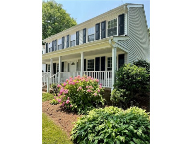 Golf community living. Fantastic 4 bedroom, 2 1/2 bath on Chesapeake Golf Club in Virginia - for sale on GolfHomes.com, golf home, golf lot