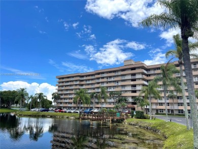 Remodeled 2+2 apartment for RENT, ready to move in. Stunning on Jacaranda Golf Club in Florida - for sale on GolfHomes.com, golf home, golf lot