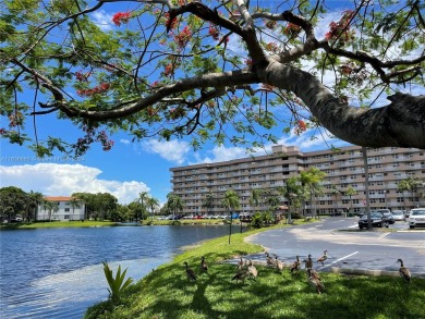 Remodeled 2+2 apartment for RENT, ready to move in. Stunning on Jacaranda Golf Club in Florida - for sale on GolfHomes.com, golf home, golf lot