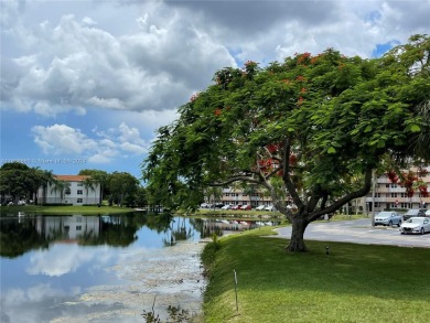 Remodeled 2+2 apartment for RENT, ready to move in. Stunning on Jacaranda Golf Club in Florida - for sale on GolfHomes.com, golf home, golf lot