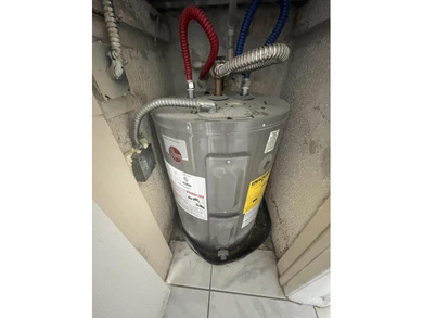 needs TLC....best golf course view in all of Kings Point on Kings Point Golf -Flanders Way in Florida - for sale on GolfHomes.com, golf home, golf lot